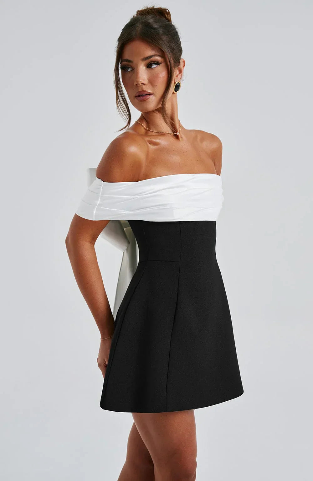SCHWARZES BLOOM MINIKLEID